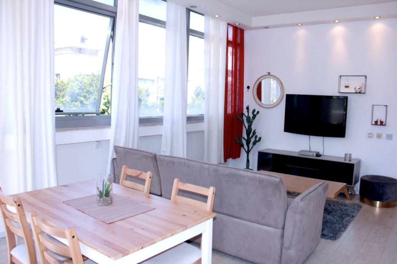 Central Apartment With Shelter Room -1 Bedroom & Living Room And Balcony Tel Aviv-Jaffa Exterior foto